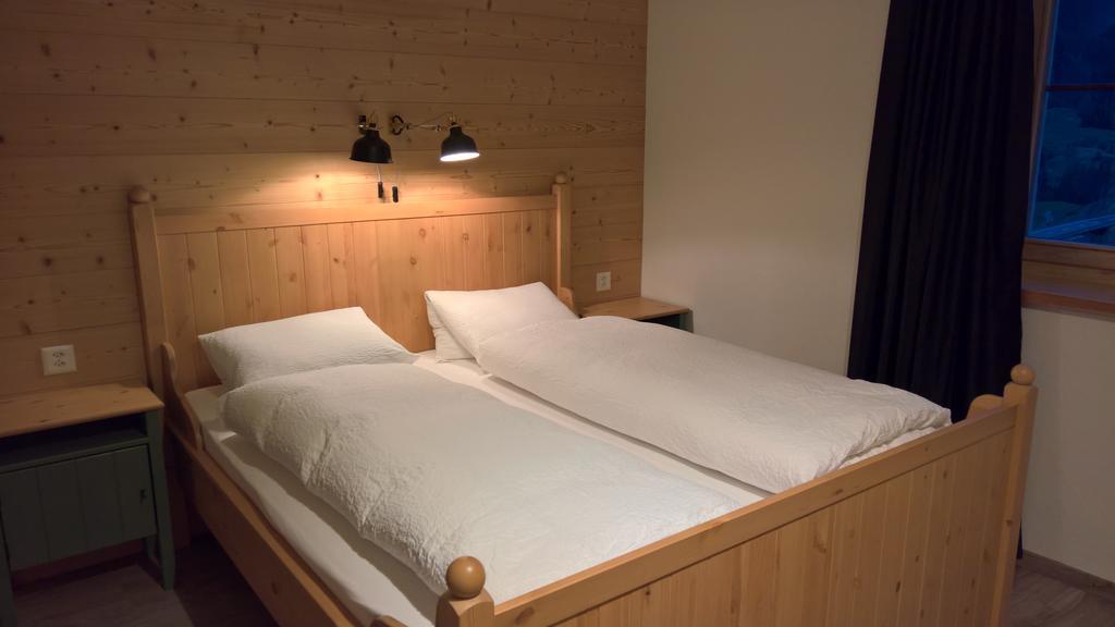 B&B Chasa Arfusch 아르데츠 외부 사진