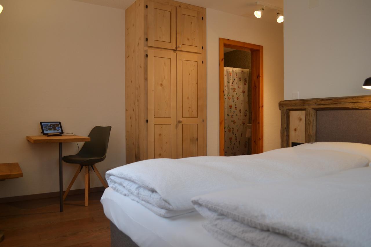 B&B Chasa Arfusch 아르데츠 외부 사진