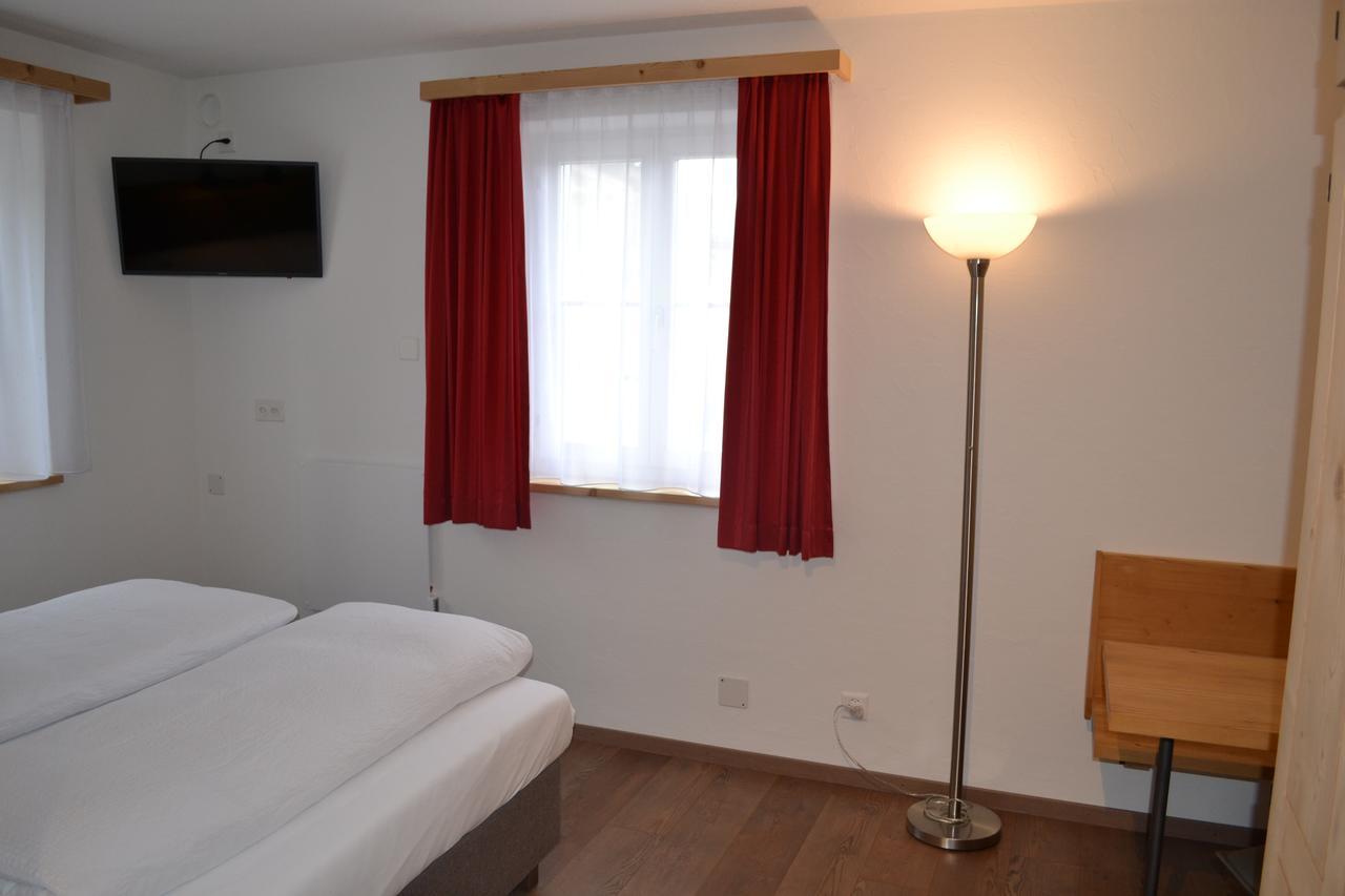B&B Chasa Arfusch 아르데츠 외부 사진