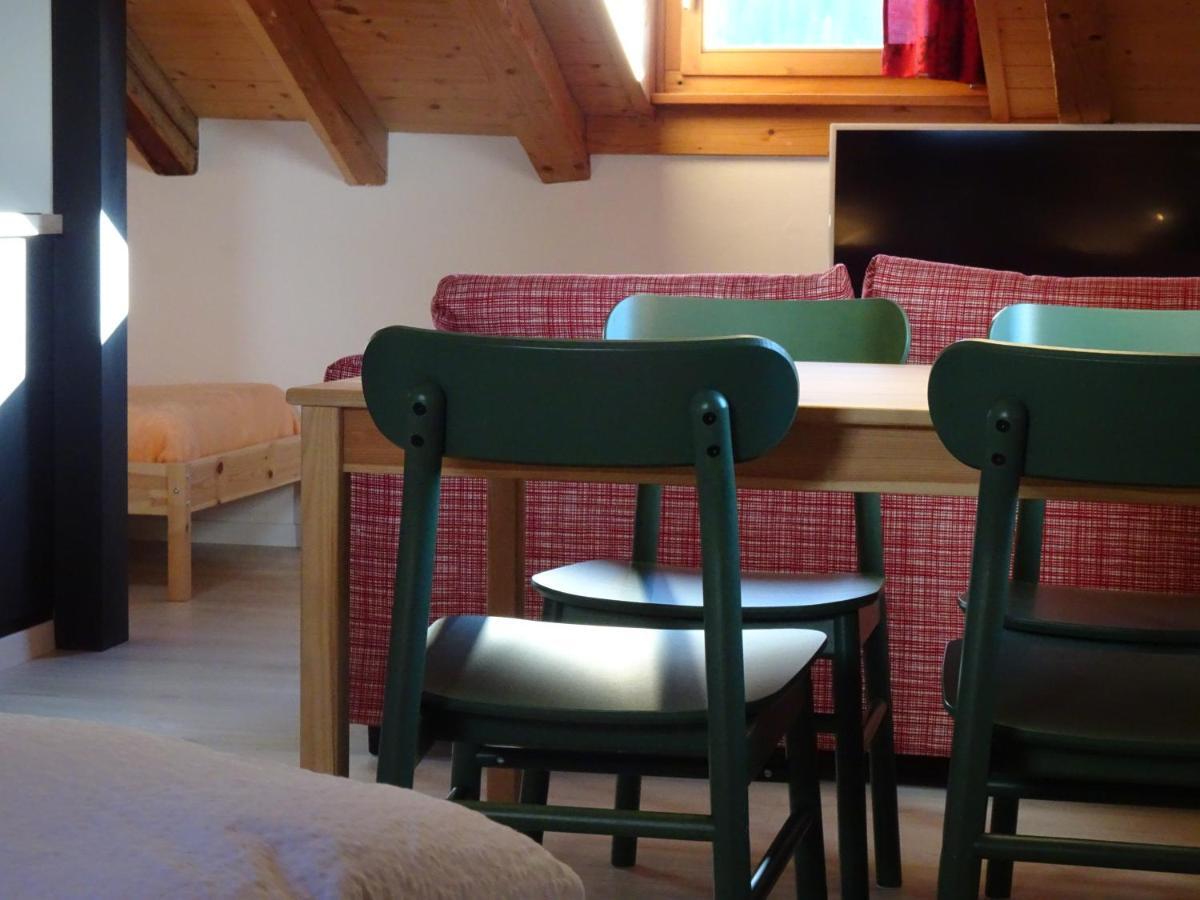 B&B Chasa Arfusch 아르데츠 외부 사진